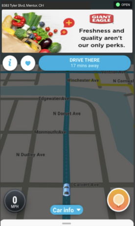 Screenshot de l'application waze avec une publicité en haut de l'écran